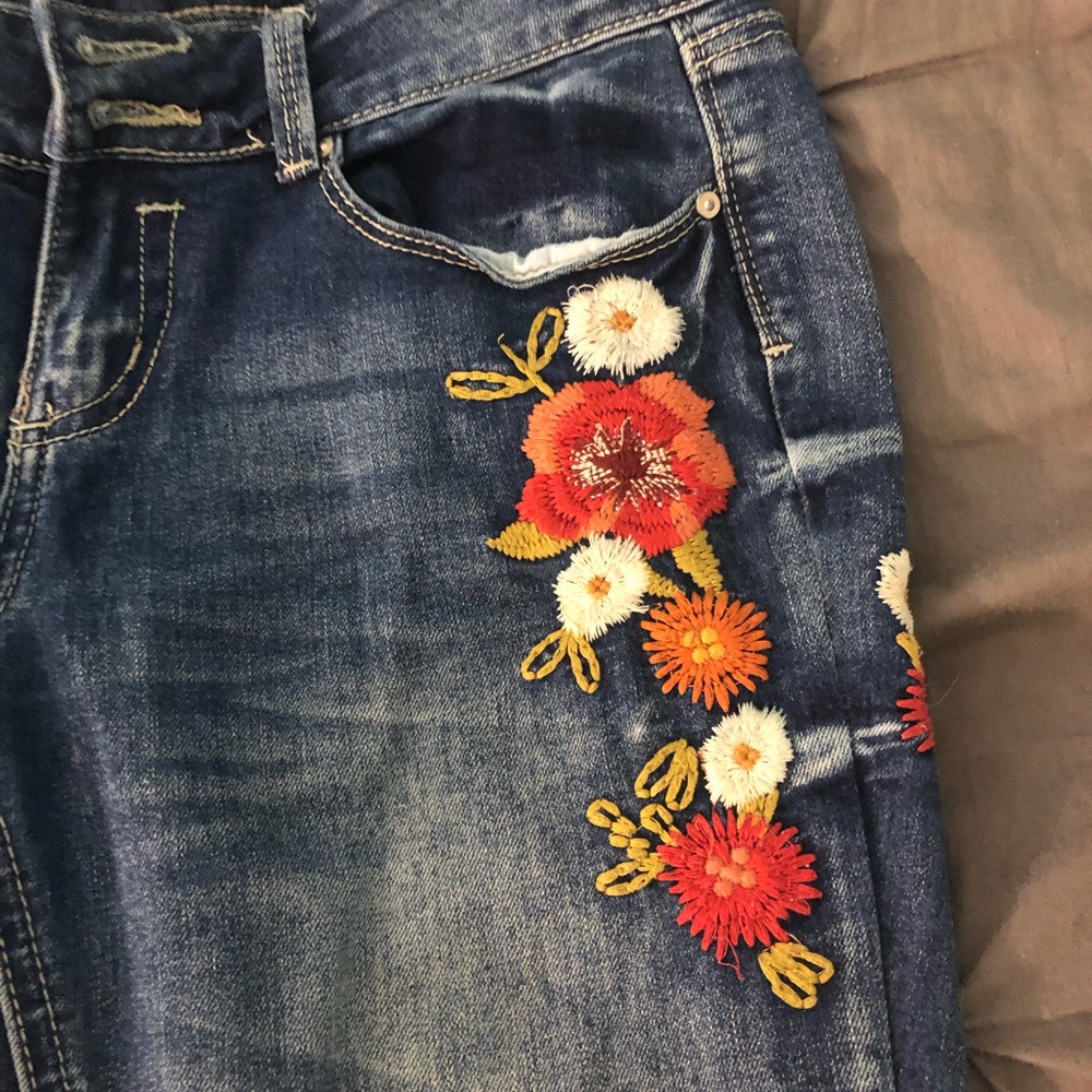 Floral embroidered jeans